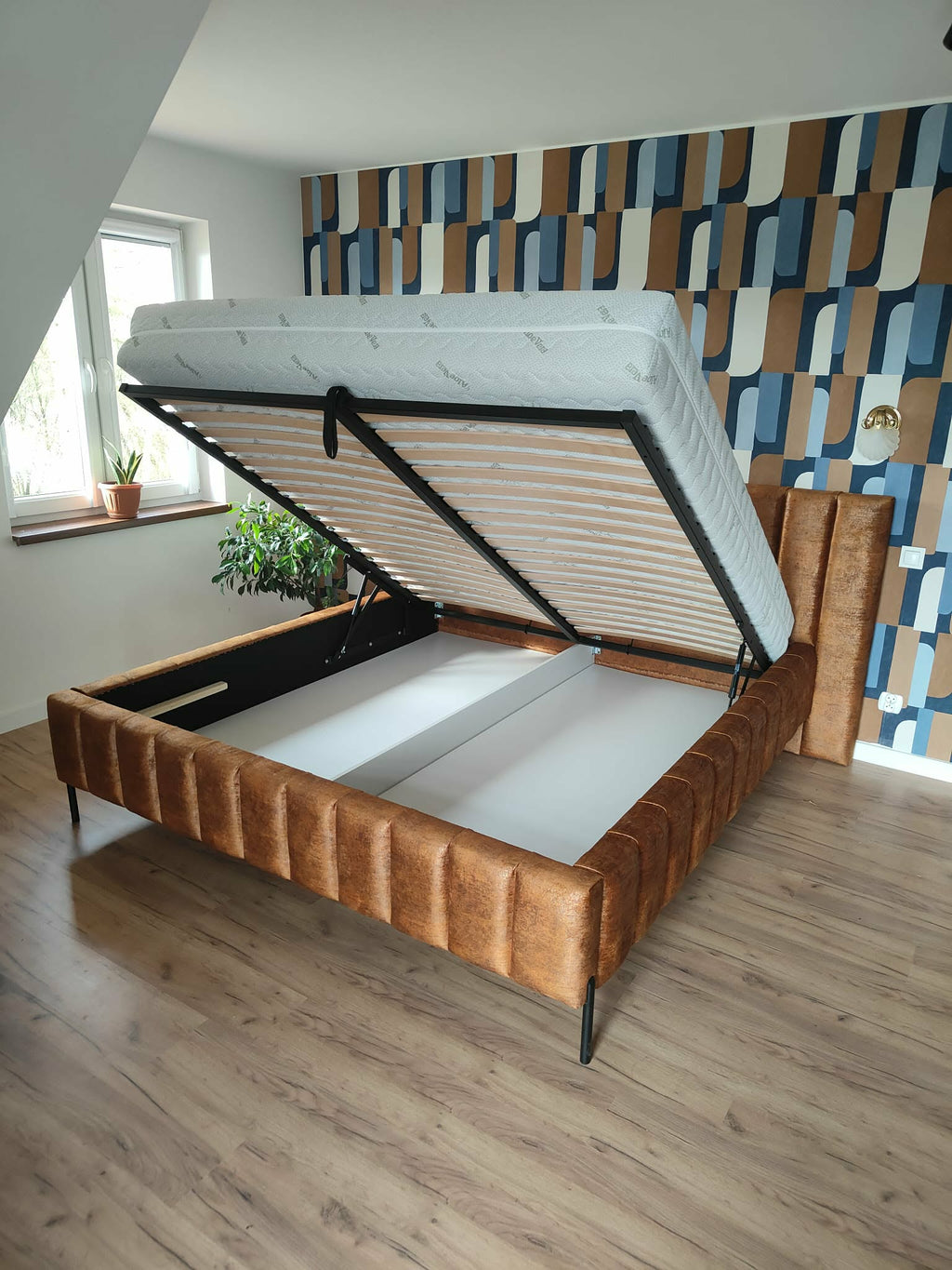 Łóżko Amber 160x200 – brązowe, elegancja i komfort
