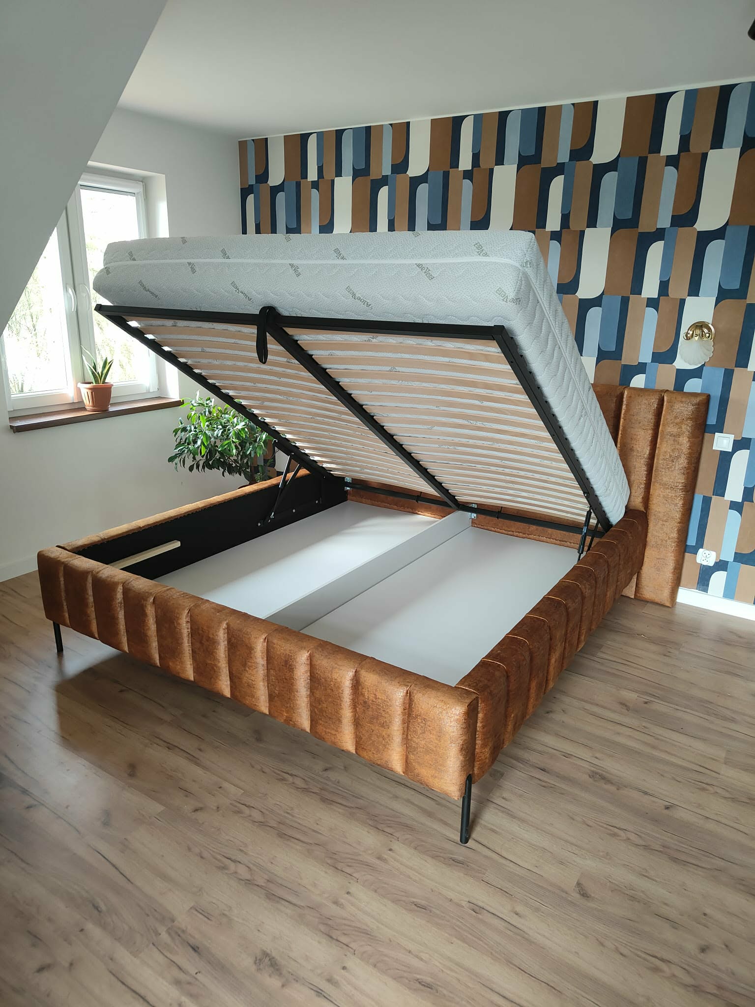 Łóżko Amber 160x200 – brązowe, elegancja i komfort